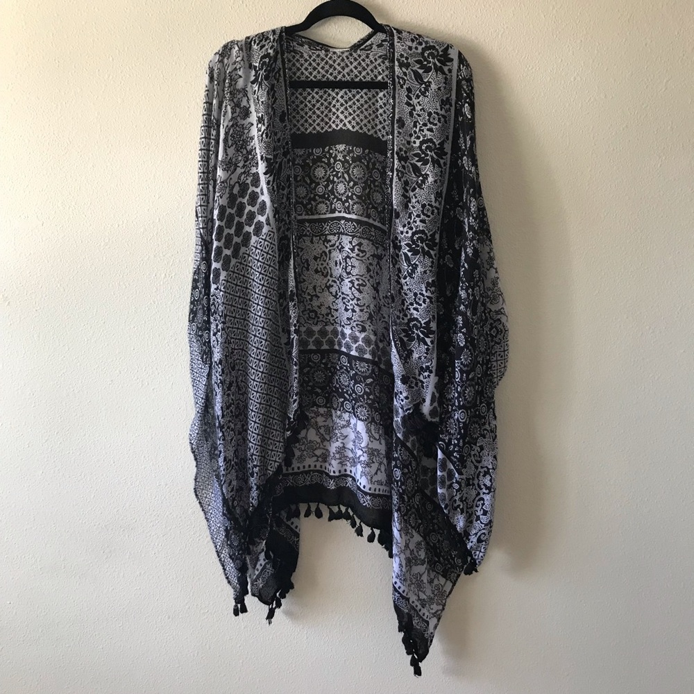 black & white floral/paisley kimono | size: OS